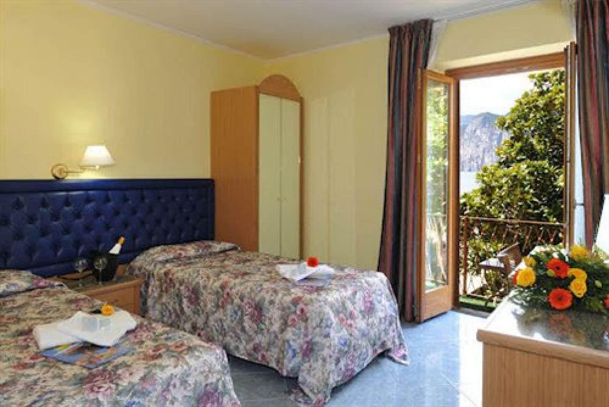 Hotel Μαλτσεζίνε Εξωτερικό φωτογραφία