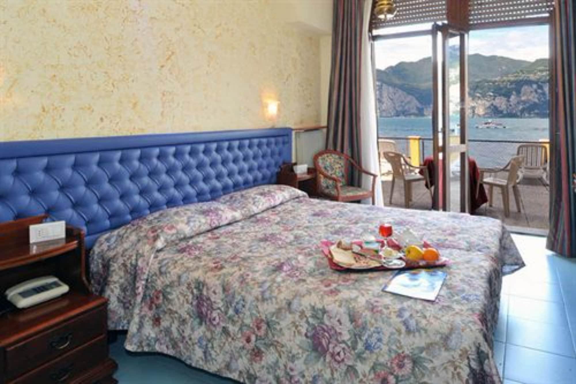 Hotel Μαλτσεζίνε Εξωτερικό φωτογραφία