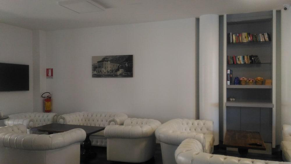 Hotel Μαλτσεζίνε Εξωτερικό φωτογραφία